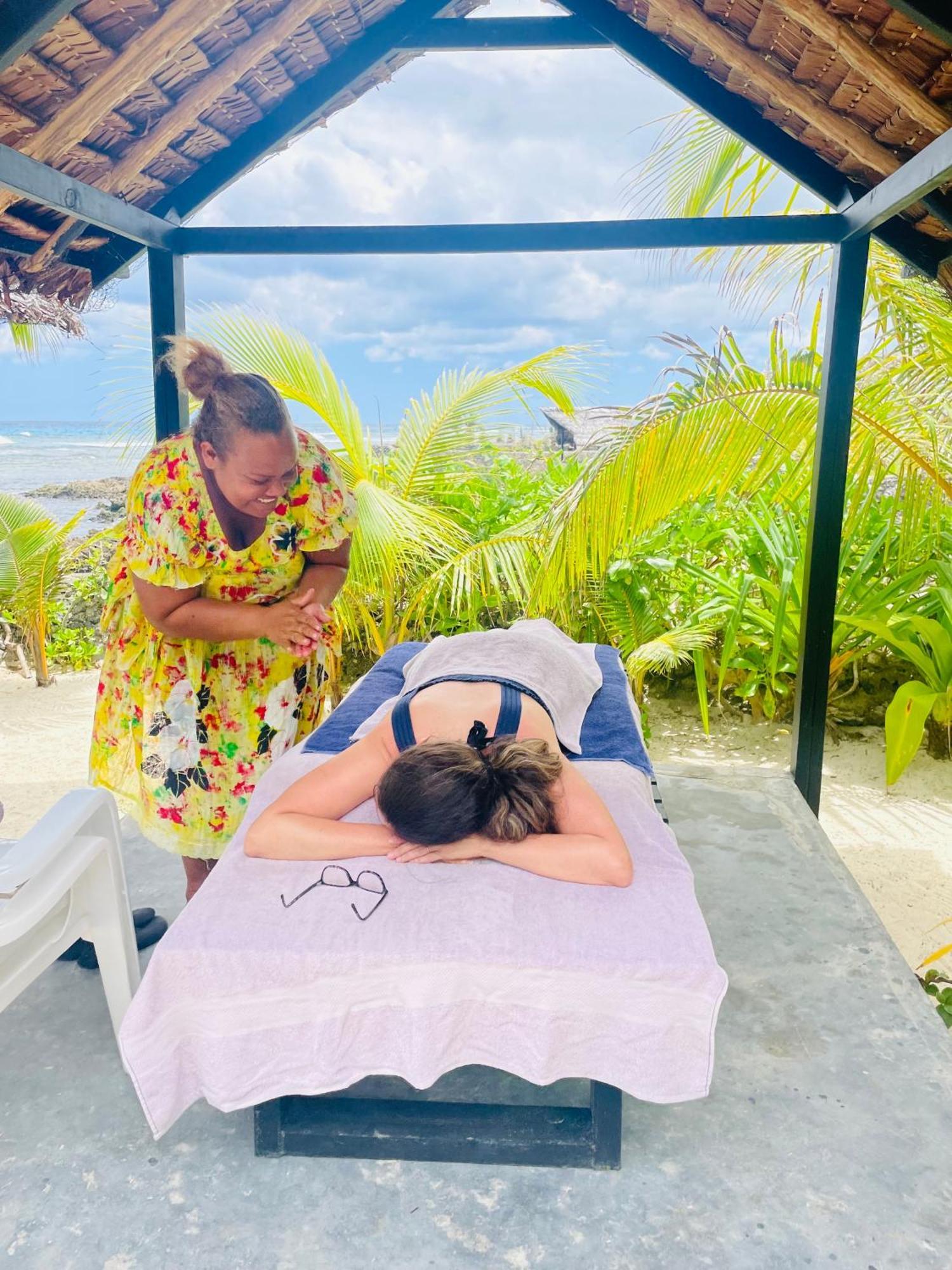 Banana Bay Beach Club Bed and Breakfast Eton Exteriör bild